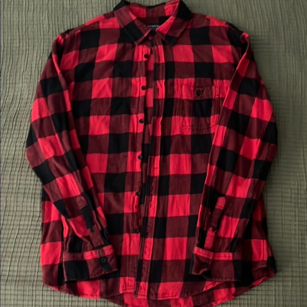 Aeropostale Red and Black Plaid Men's Shirt